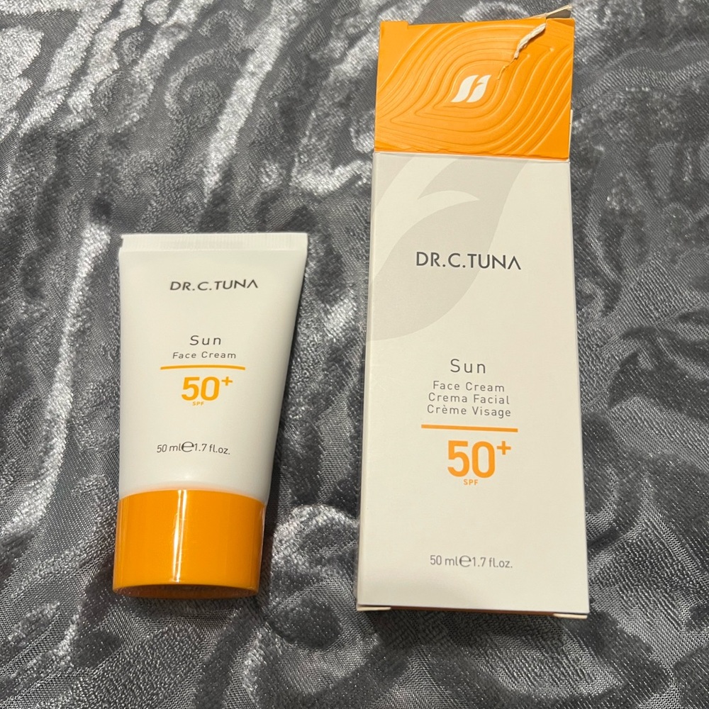 Dr.C.Tuna sun face cream